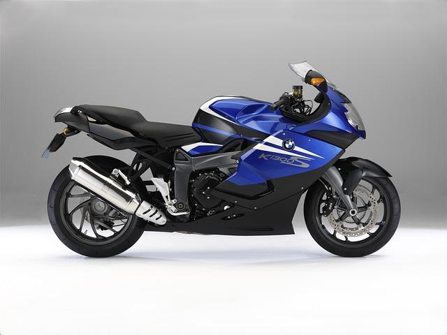 Vorder- und Hinterreifen sollten vom gleichen Reifentype sein Bild blaues Motorrad