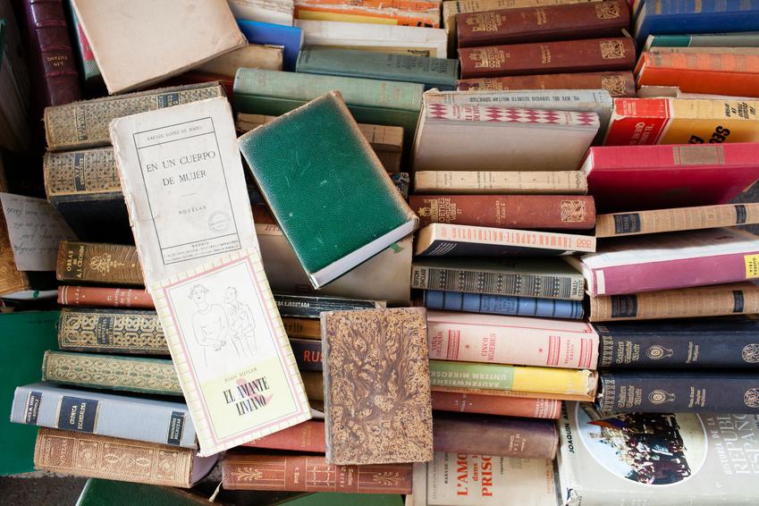 Bücher sind er Klassiker auf dem Flohmarkt. Bild Bücher Flohmarkt
