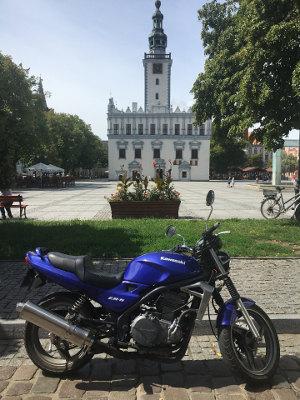 Die Kawasaki ER-5 eignet sich vor allem für Einsteiger. Bild Kawasaki ER-5 Fahrt