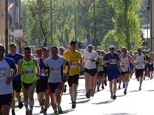 Lernen Sie nette Freunde ganz einfach beim Jogging kennen. Bild Marathon