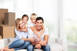 Eine gute Planung für einen stressfreien Umzug beinhaltet auch das richtige Transportfahrzeug. Bild Umzug mit Familie
